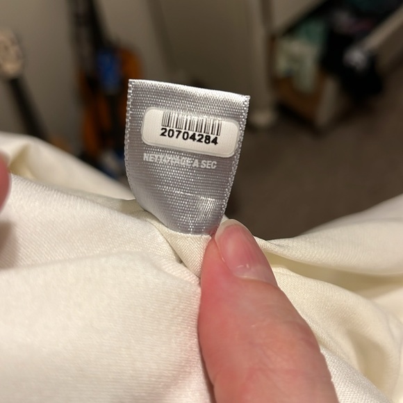 White (cream) blazer - Picture 4 of 11